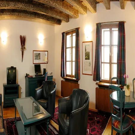 فندق Rezidence Lundborg 4*