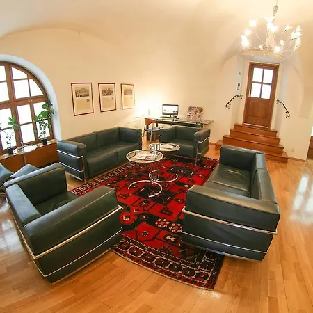 Rezidence Lundborg Otel 4*