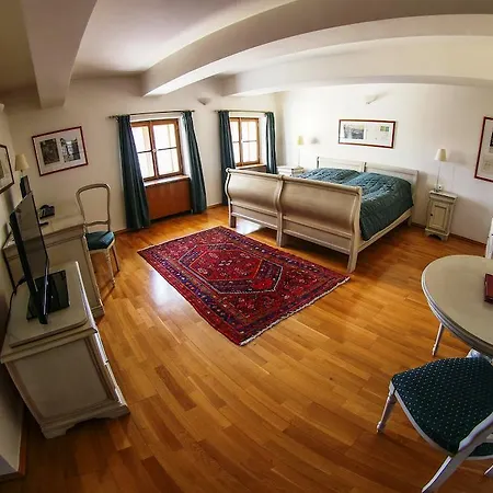 Rezidence Lundborg Hotel 4*
